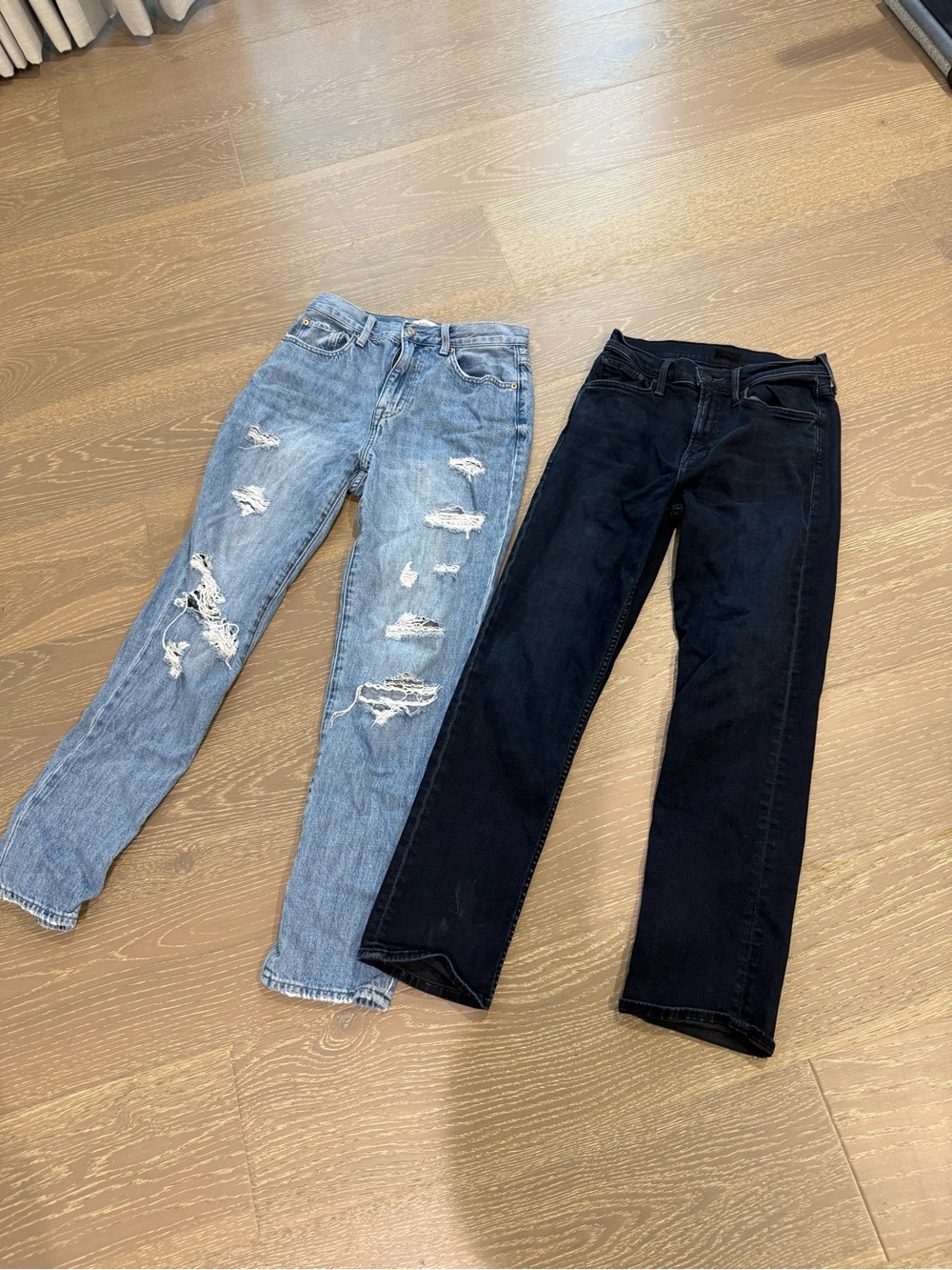 MOTHER & PISTOLA High-Rise Distressed Light Blue & Black Jeans Pair